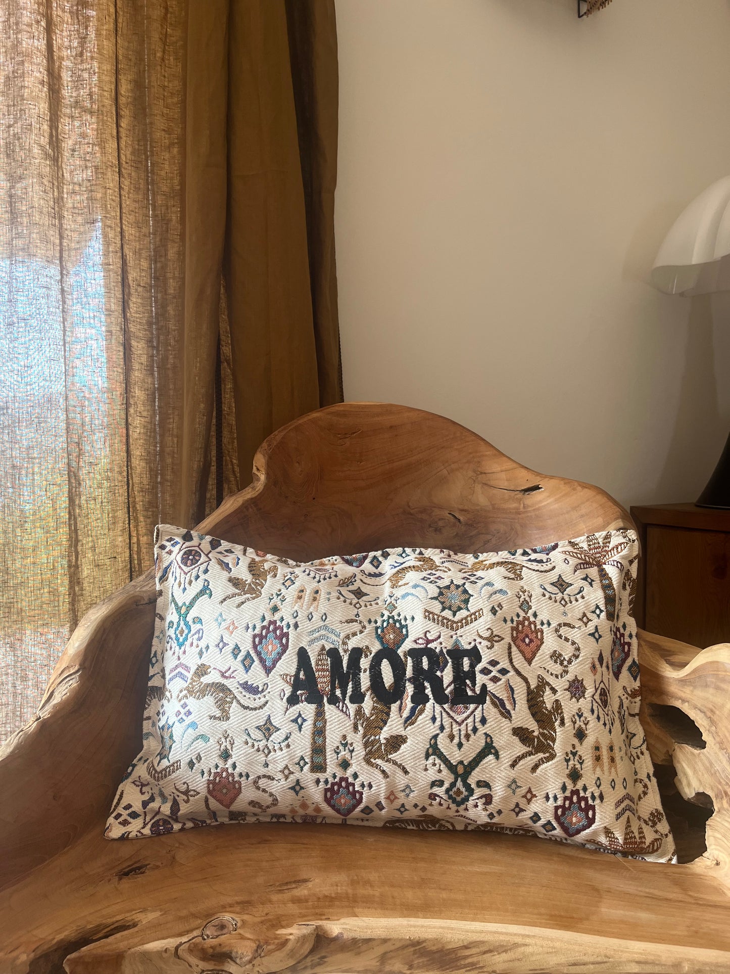 Coussin en Lin rectangulaire "Amore" brodé (indien)