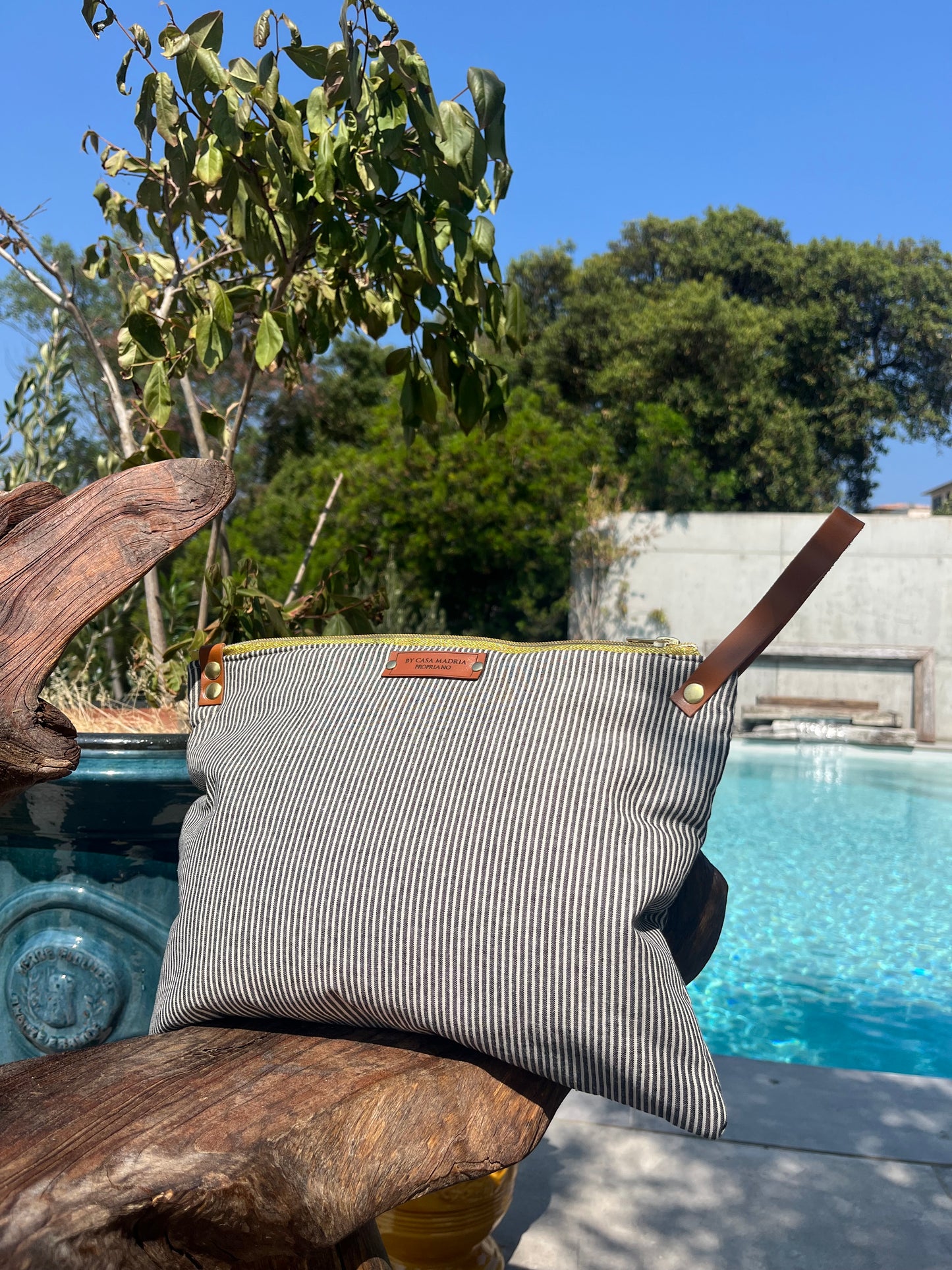 Pochette « rayée »