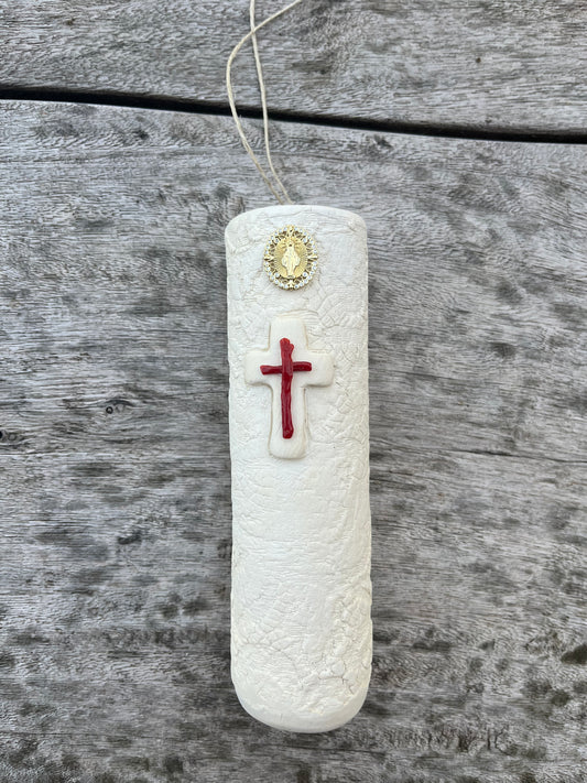 Soliflore « croix » corail et médaille de la Vierge