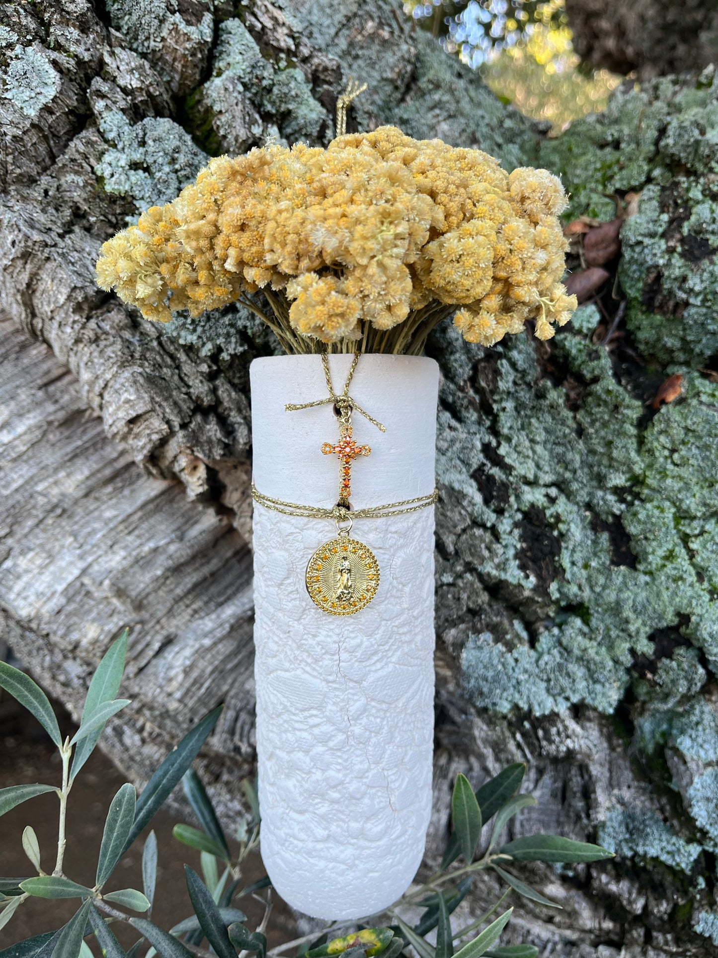 Soliflore « Médaille et croix orange »