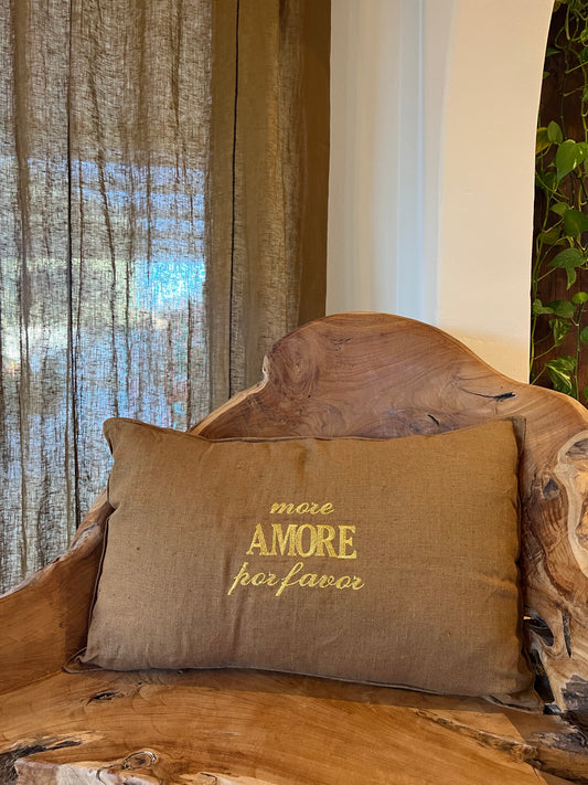 Coussin en Lin rectangulaire "More Amore" brodé (tabac)