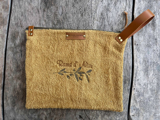 Pochette brodée « Rama d’Alivu » ocre