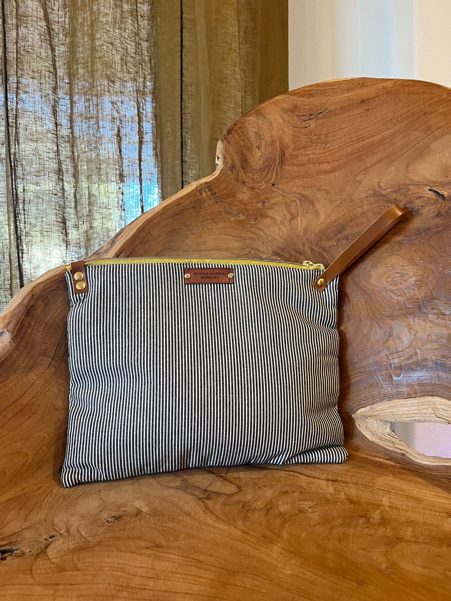 Pochette « rayée »