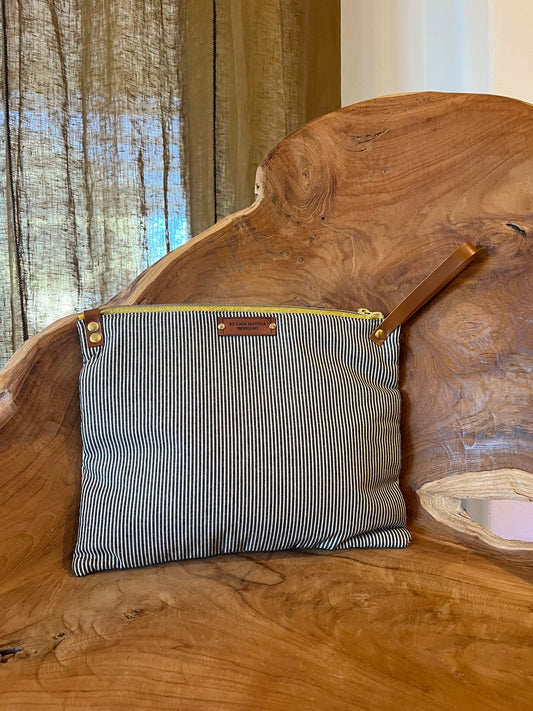 Pochette « rayée »