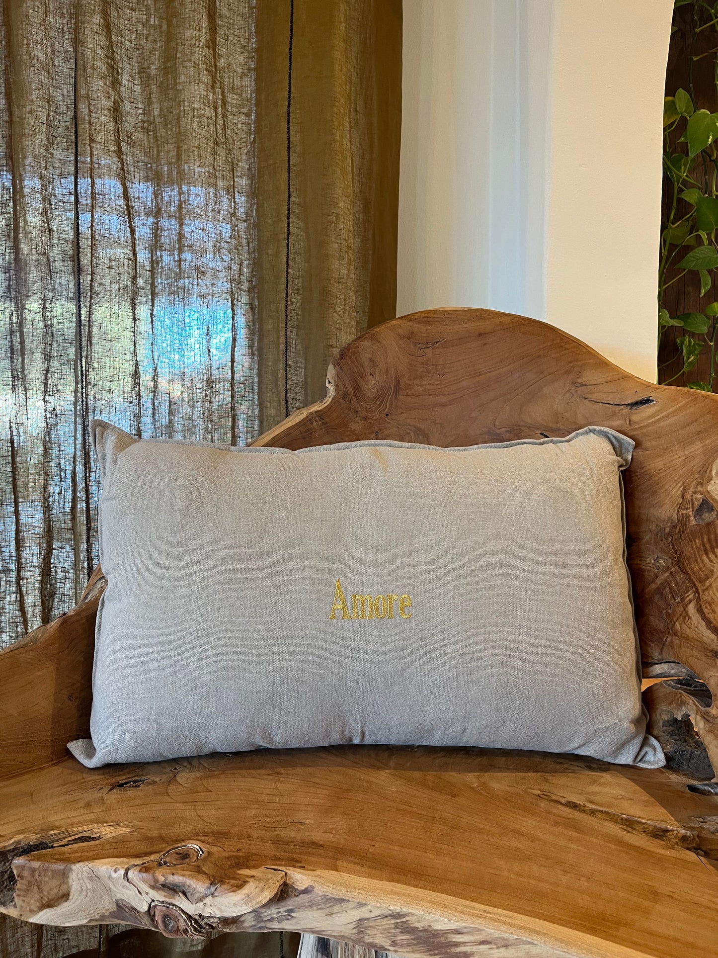 Coussin en Lin rectangulaire "Amore" brodé (naturel)